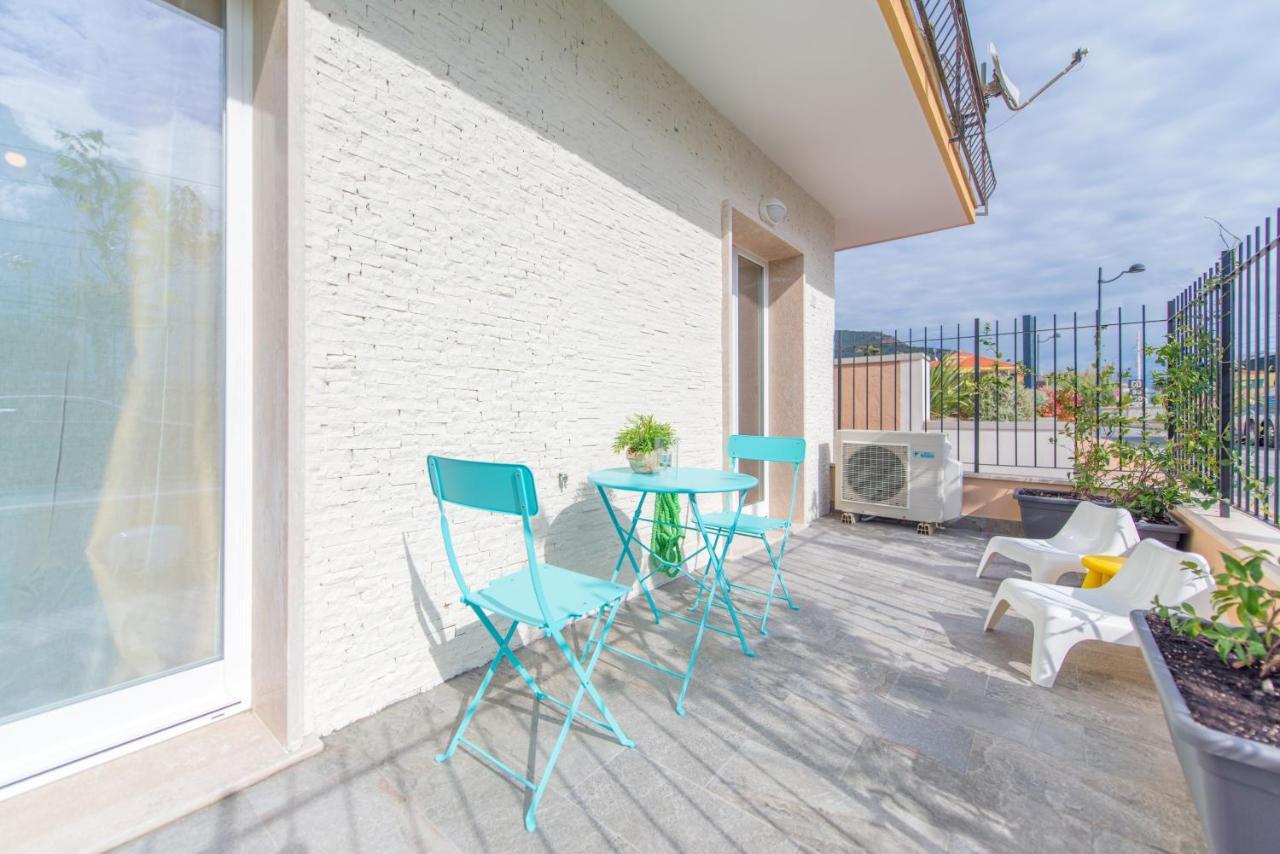 Babyaccommodation Family Comfort Ll Pietra Ligure Buitenkant foto