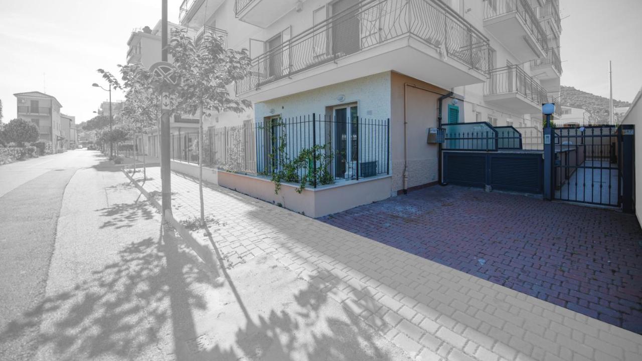 Babyaccommodation Family Comfort Ll Pietra Ligure Buitenkant foto